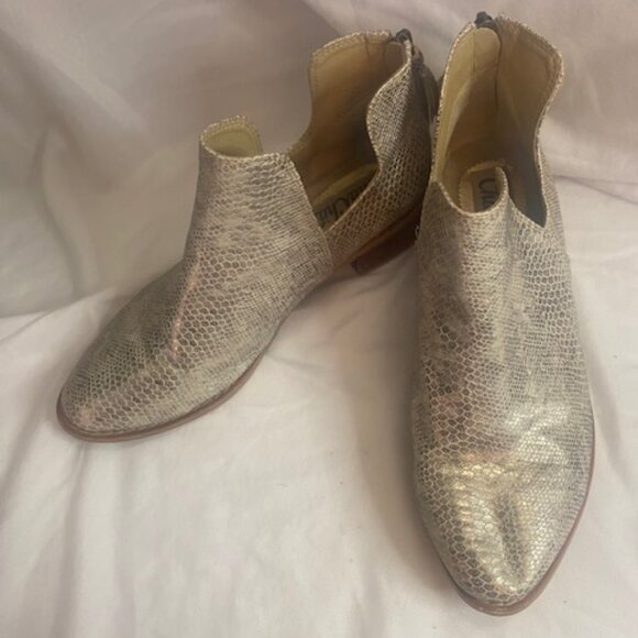 CHA CHA Metallic (Silver) LEATHER Booties, size 7 - Picture 3 of 7